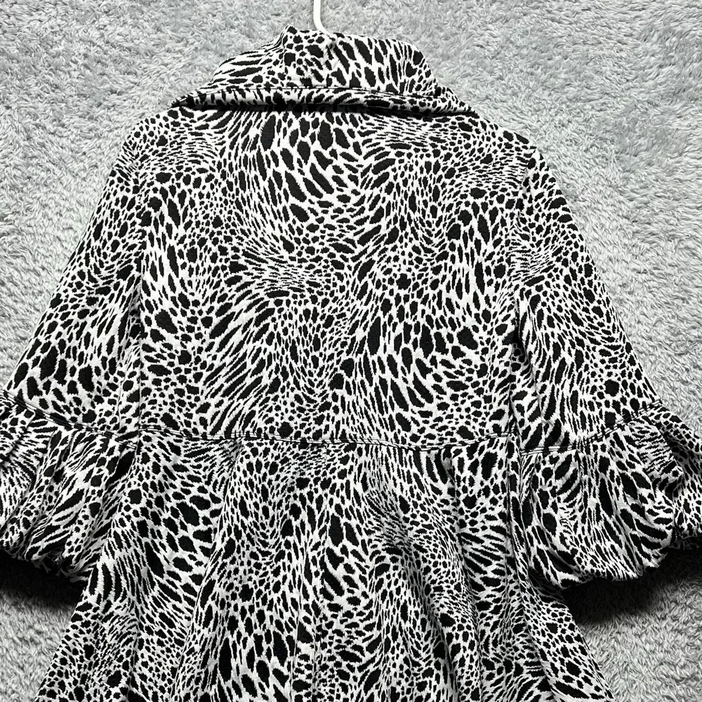 Ali Miles Jacket Womens Small Black White Animal Print Swing Bell Sleeves Fairy - Picture 8 of 15